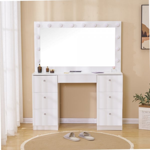 Sminkbord med spegel, belysning och kristall handtag + Möbeltassar Sminkbord med spegel, belysning och kristall handtag + Möbeltassar