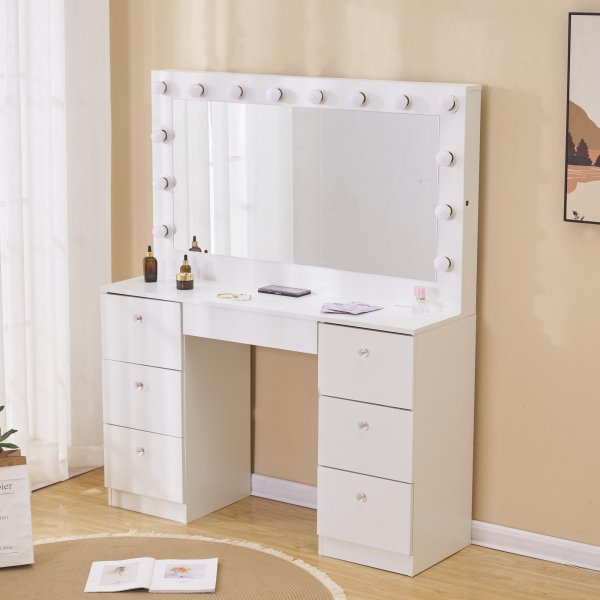 Sminkbord med spegel, belysning och kristall handtag + Möbeltassar Sminkbord med spegel, belysning och kristall handtag + Möbeltassar