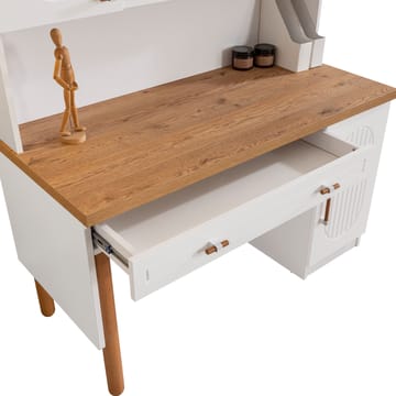 Nusrat Skrivbord 132 cm - Products - Förvaring - Förvaringsmöbler - Byrå - Sekretär