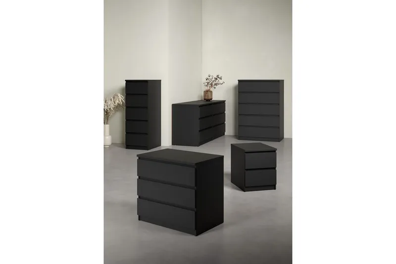 Salomns Byrå 111,3 cm - Svart - Products - Förvaring - Förvaringsmöbler - Byrå