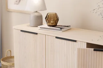 Kopparbo Sideboard Vitlaserad Ek - Ljust vitlaserat ekträ - Products - Förvaring - Förvaringsmöbler - Sideboard & skänk