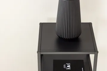 Punta Sidobord 30x30 cm - Svart - Products - Möbler - Bord & matgrupp - Avlastningsbord & sidobord - Brickbord & småbord