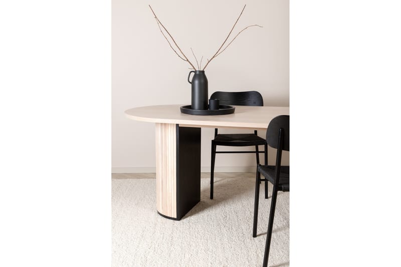 Bianca Matbord 200 cm Ovalt - Beige - Products - Möbler - Bord & matgrupp - Matbord & köksbord