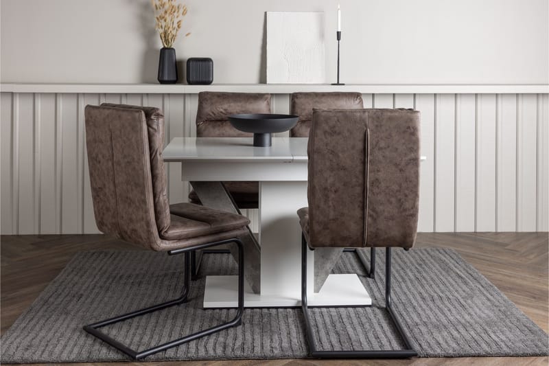 Disa Matgrupp 120 cm Rektangulär med 4 Zizo stolar - Brun - Products - Möbler - Bord & matgrupp - Matgrupp