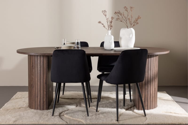 Härön Matgrupp 200 cm Oval med 4 Night stolar - Mocca/Svart - Products - Möbler - Bord & matgrupp - Matgrupp