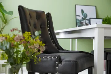 Jasmin Matgrupp med 6 Tuva Fåtölj - Vit/Svart PU - Products - Möbler - Bord & matgrupp - Matgrupp