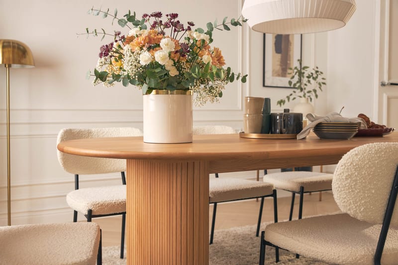 Noira Matbord 220 cm Massiv Ek med 6st Gemmiano Matstol - Natur - Products - Möbler - Bord & matgrupp - Matgrupp