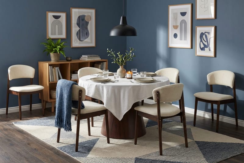 Siena Matgrupp runt 130 cm Valnöt med 6 Nala Matstolar - Valnöt - Products - Möbler - Bord & matgrupp - Matgrupp