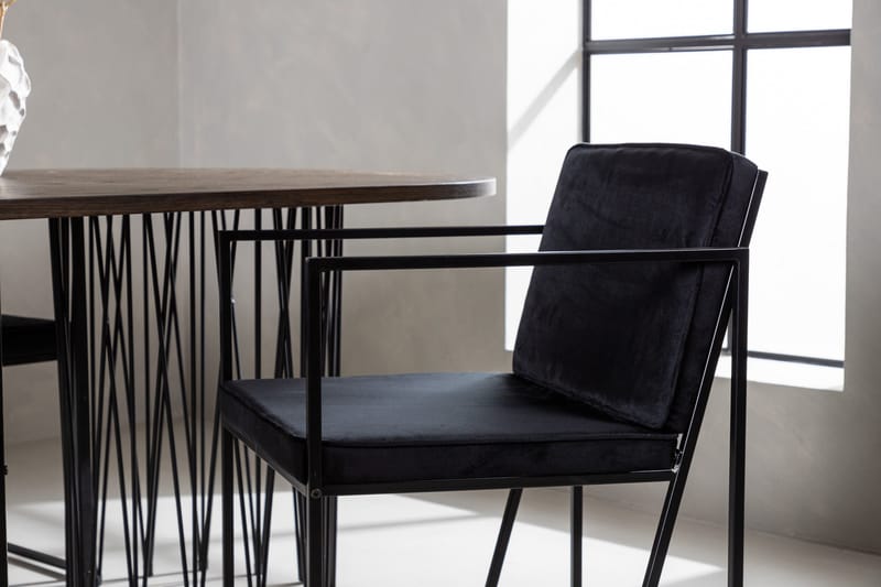 Stone Matgrupp 220 cm Oval med 4 Richmond stolar - Svart - Products - Möbler - Bord & matgrupp - Matgrupp