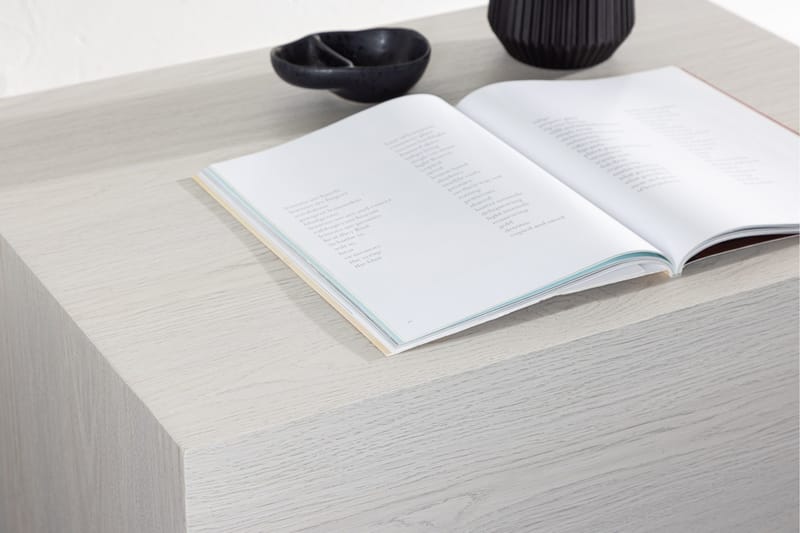 York Soffbord 80x60 cm - Whitewash - Products - Möbler - Bord & matgrupp - Soffbord