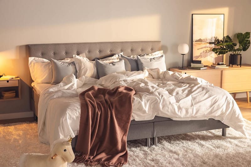 Ella Familjesäng 240x200  cm - (+Fler val) Ljusgrå - Products - Möbler - Säng - Kontinentalsäng