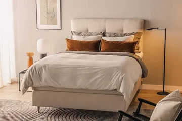 Oslo Lyx Kontinentalsäng 140x200 cm - Ljusbeige - Products - Möbler - Säng - Kontinentalsäng