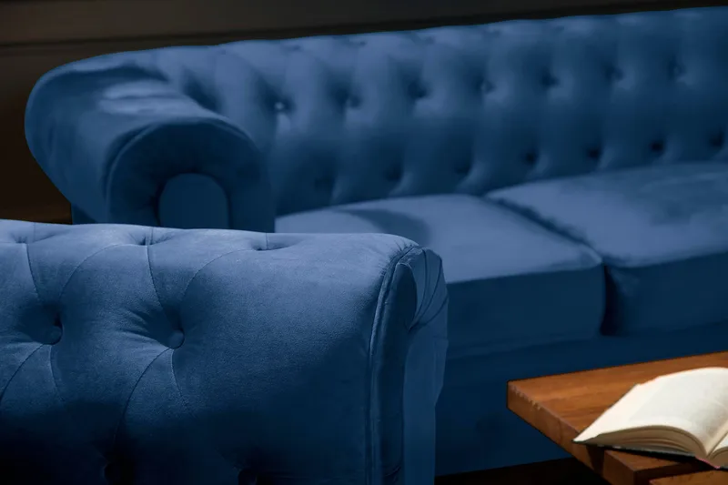 Chesterfield Lyx 2-sits Liten sammetssoffa - Djup soffa 160 cm bred - Blå Sammet - Products - Möbler - Soffa - Sammetssoffa