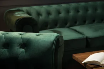 Chesterfield Lyx 2-sits Liten sammetssoffa - Djup soffa 160 cm bred - Mörkgrön - Products - Möbler - Soffa - Sammetssoffa