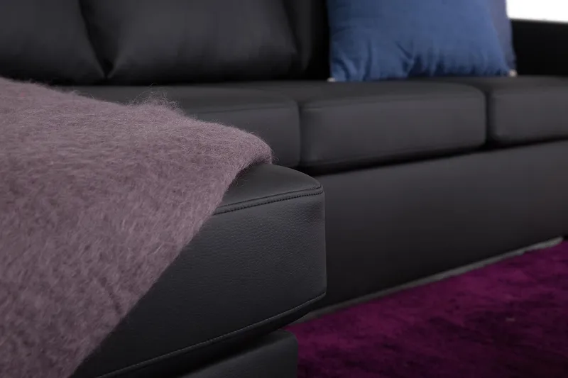 Crazy 4-sits Vändbar L-formad Divansoffa i Konstläder - Svart - Products - Möbler - Soffa - Divansoffa & schäslongsoffa - 4 sits soffa med divan