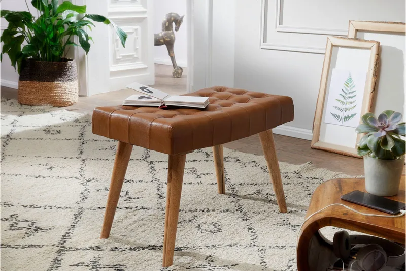 Rimantas Sittpall - Brun - Products - Möbler - Fåtölj & stolar - Pall & puff