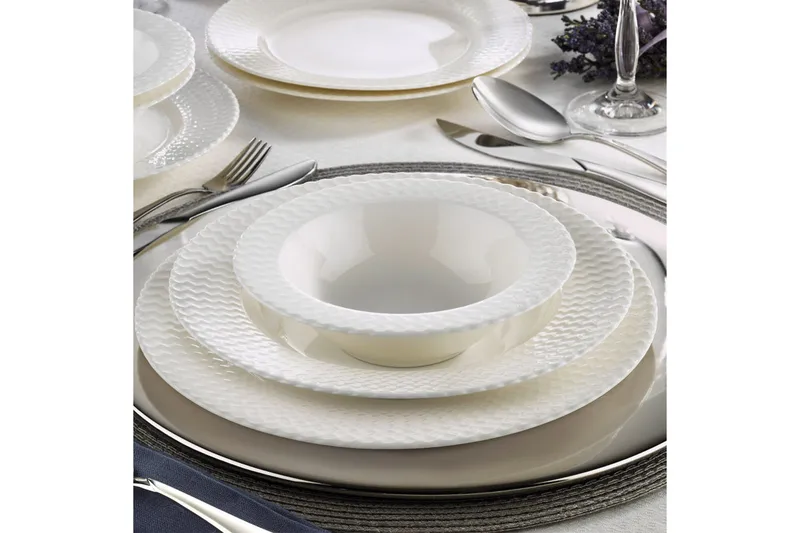 Adine Middagsservis 24 Delar Porslin - Vit - Products - Servering & matlagning - Porslin