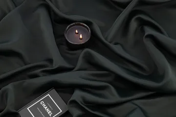 Evelyn Gardin 90x135 cm - Svart - Products - Textil & mattor - Gardiner - Gardinlängder - Kanallängd