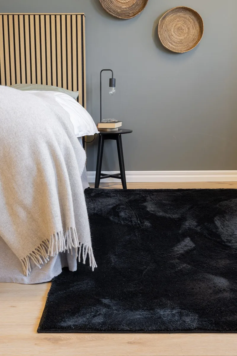 Cozy Ryamatta 133x190 cm Rektangulär - Svart - Products - Textil & mattor - Matta - Modern matta - Ryamatta