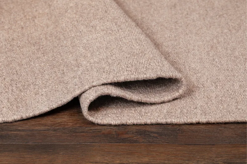 Vaxholm Ullmatta 240x340 cm Rektangulär - Sand - Products - Textil & mattor - Matta - Modern matta - Ullmatta