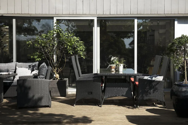 Thor Matgrupp Utomhus 140 + 4 Jenny Ställbar Fåtölj - Svart/Svart - Products - Utemöbler & utemiljö - Utegrupp - Matgrupp utomhus