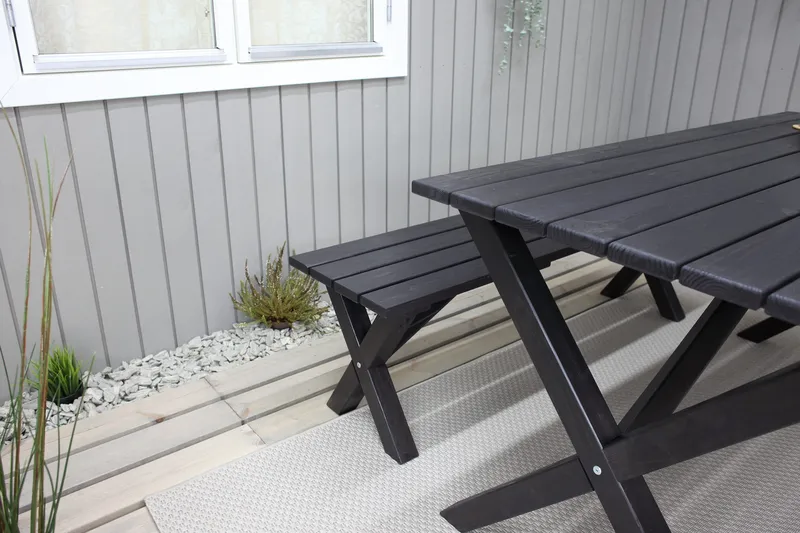 Lietinna Utebänk 180 cm - Svart - Products - Utemöbler & utemiljö - Utesoffa - Trädgårdsbänk & utebänk