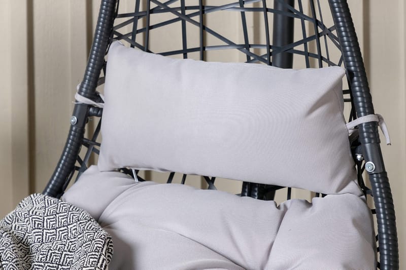 Edinburgh Hängstol Utomhus med Dyna - Svart - Products - Utemöbler & utemiljö - Utestol & trädgårdsstol - Hängfåtölj & hängstol utomhus