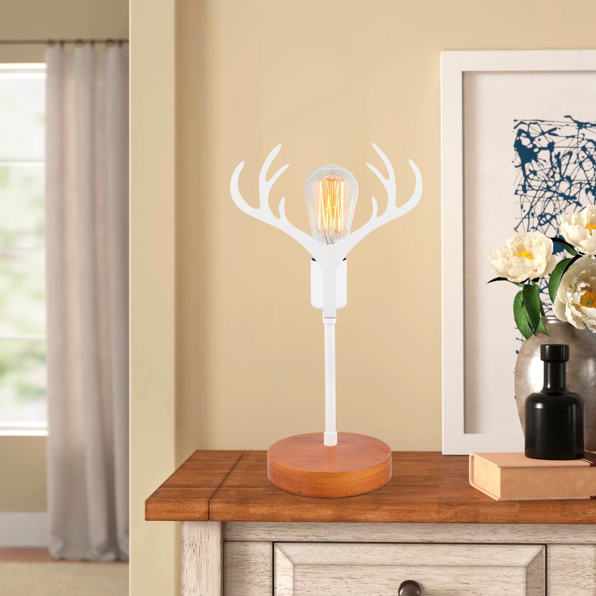Antler bordlampe - Valnøtt/hvit Antler bordlampe - Valnøtt/hvit