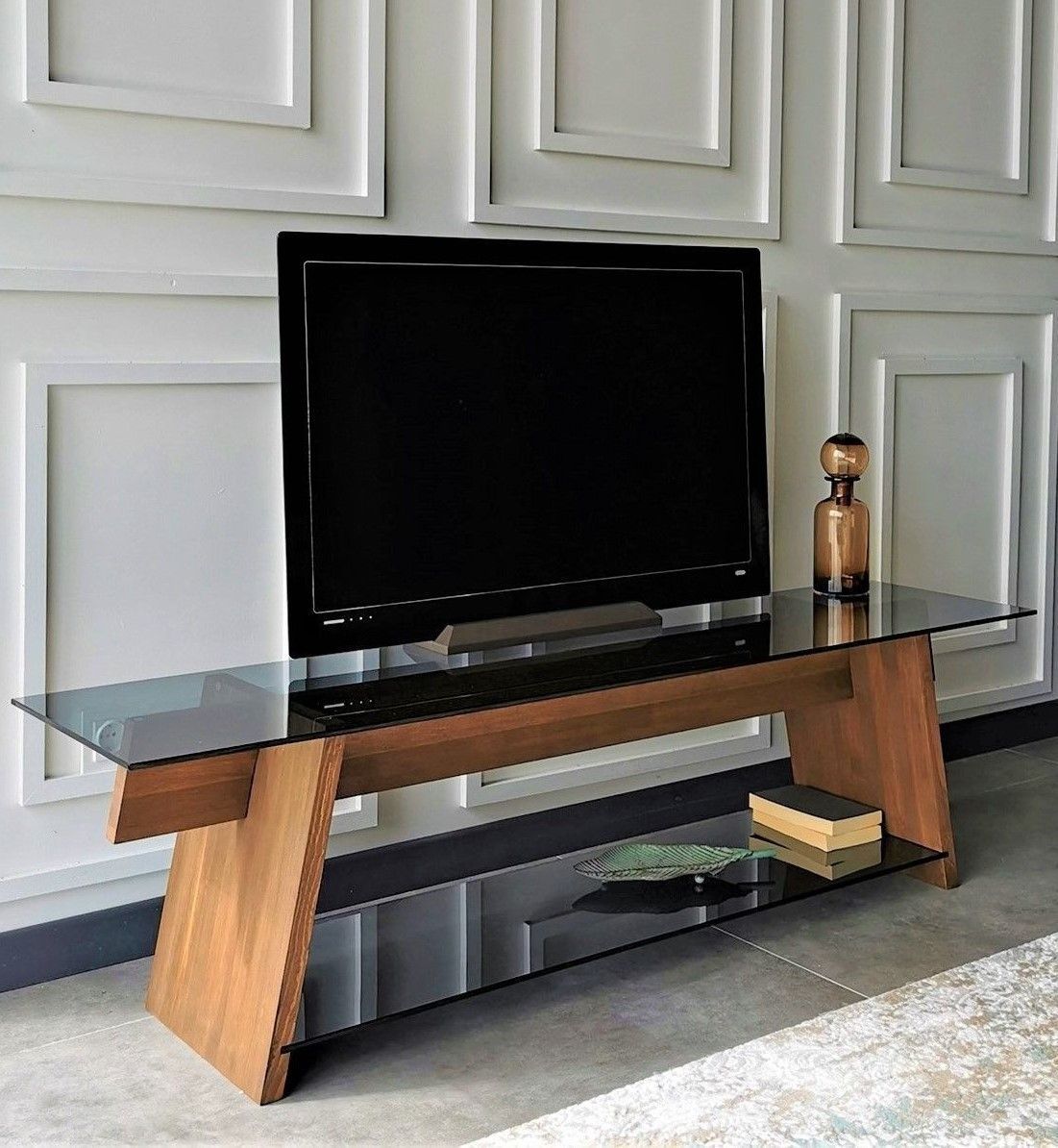 Twitch mediebenk - Valnøtt/svart Twitch mediebenk - Valnøtt/svart