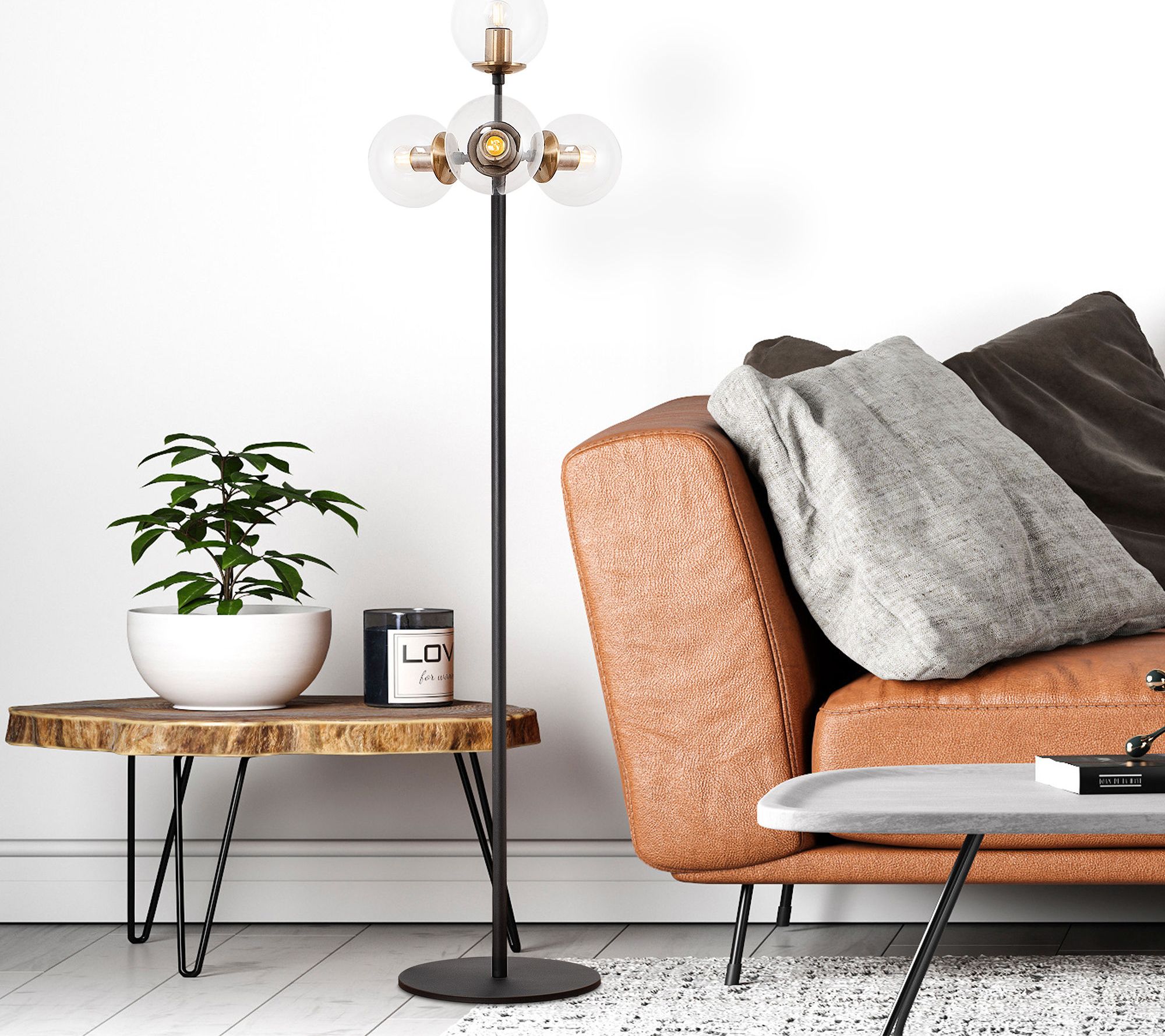 Akkas gulvlampe, klar - Svart