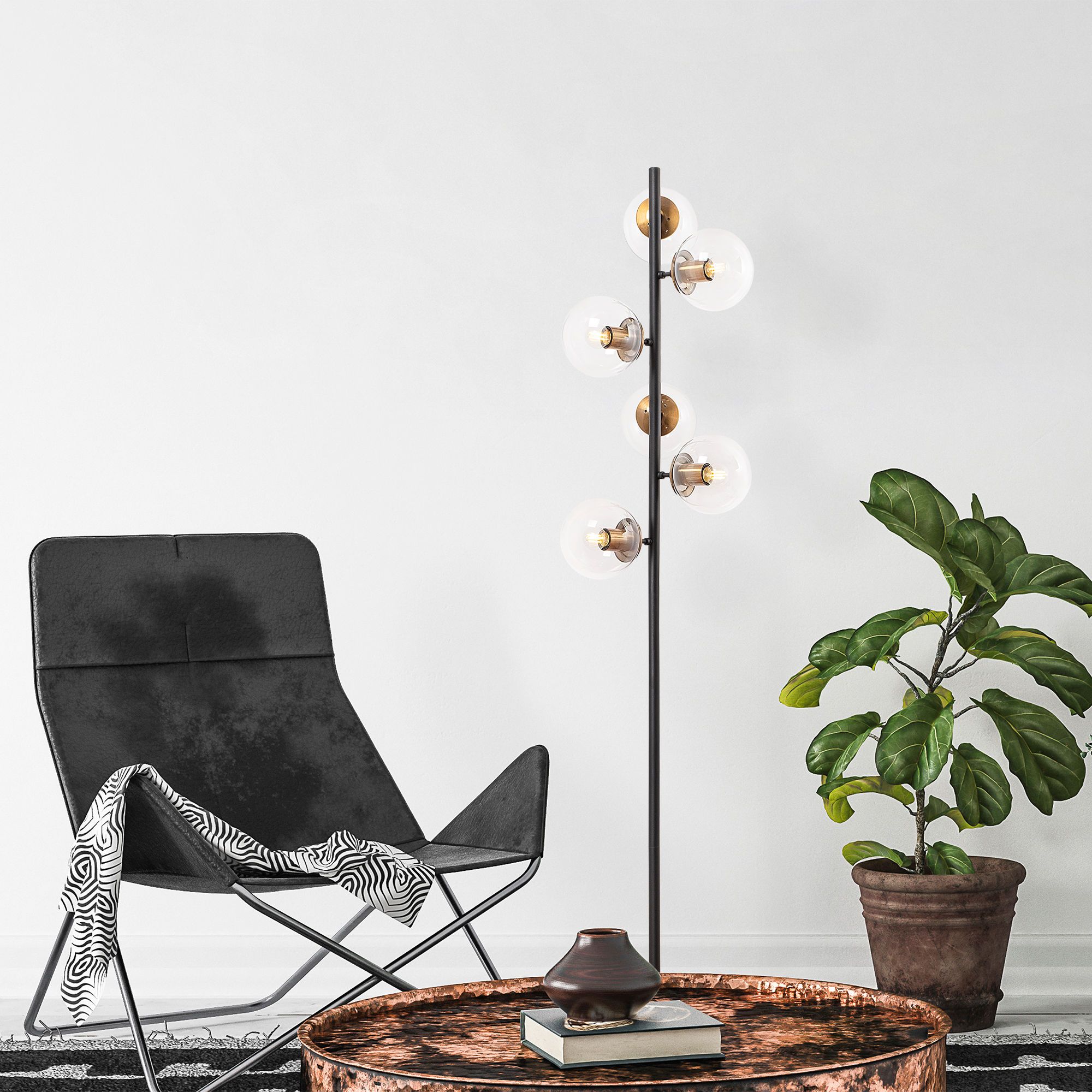 Fasett gulvlampe, klar - Svart Fasett gulvlampe, klar - Svart