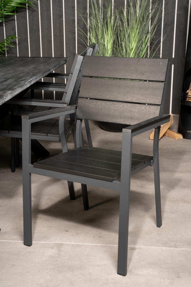 Levels spisestuestol - Svart