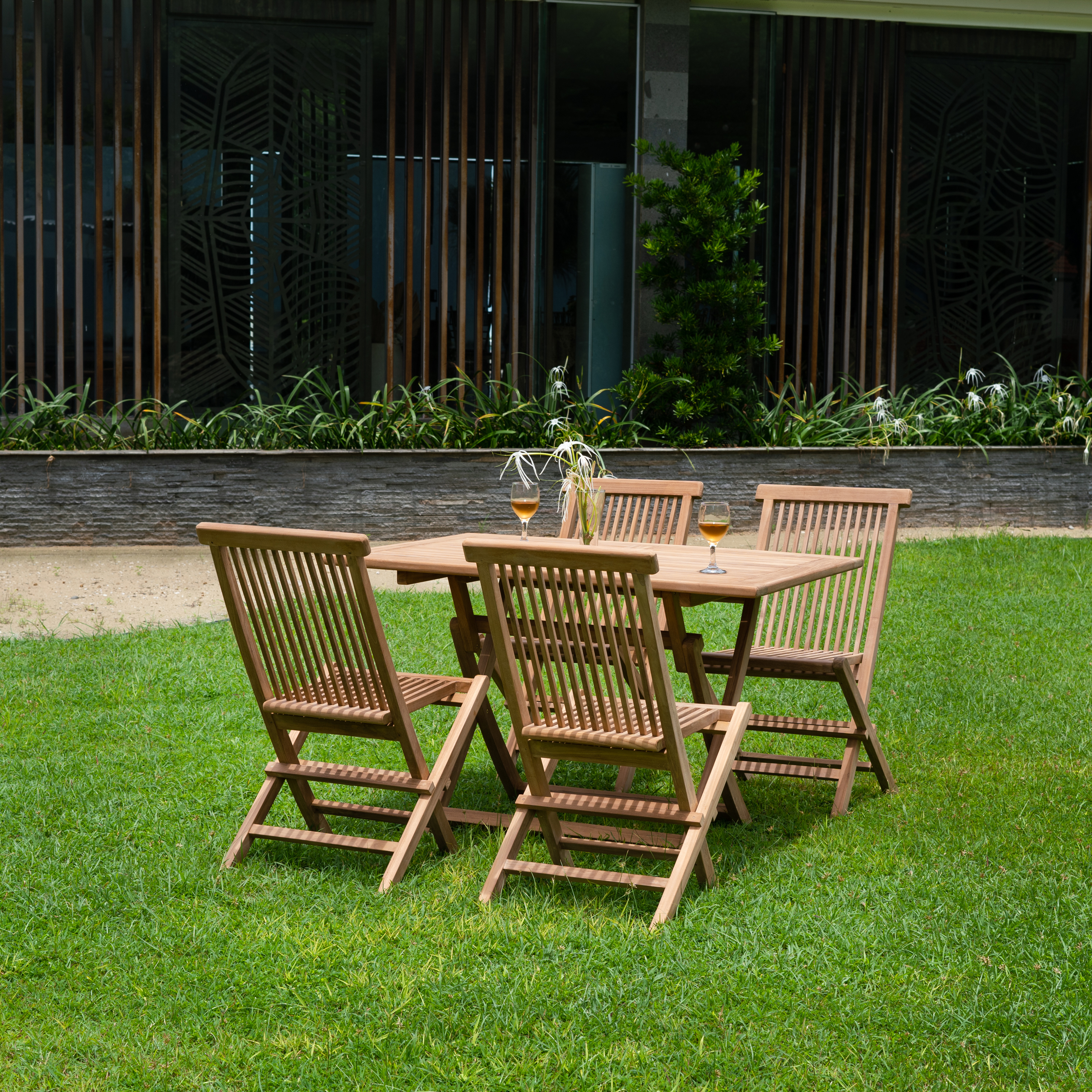 Salt� spisegruppe for uteplassen spisebord 120x70 cm med 4 stk. Salt� spisestoler - Teak