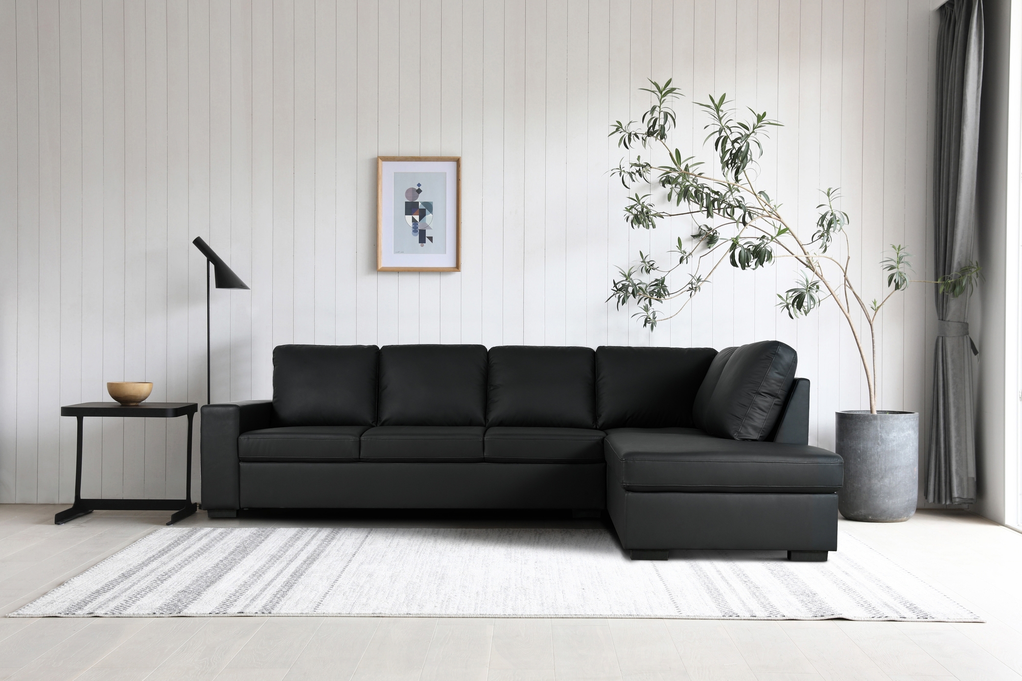 Solna sofa med �pen finish 304 cm h�yre - Svart bunnet skinn + Tekstilpleie for m�bler