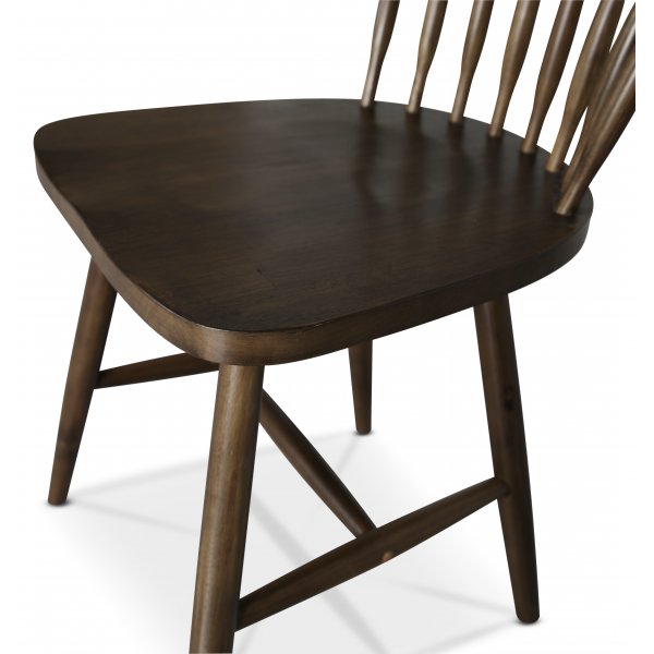 Pinnestol i brunbeiset tre + Tekstilrens for mbler