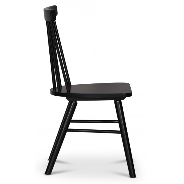 Omni spisegruppe, rundt spisebord Ø130 cm inkludert 4 stk. svarte Orust pinnestoler - røykfarget eik + 3.00 x Møbelføtter Omni spisegruppe, rundt spisebord Ø130 cm inkludert 4 stk. svarte Orust pinnestoler - røykfarget eik + 3.00 x Møbelføtter