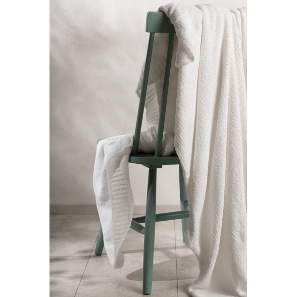 Nemy pledd, 130x170 cm - Hvit Nemy pledd, 130x170 cm - Hvit