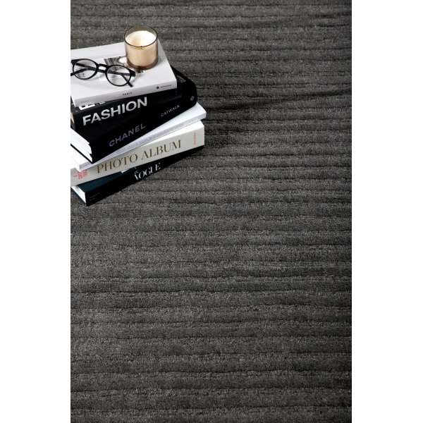 Milton ullteppe - mørk grå Milton ullteppe - mørk grå