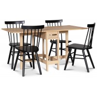 Fårö spisegruppe; Fårö klaffbord i whitewash med 4 svarte Orust pinnestoler