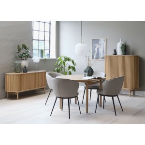 Boble rundt spisebord Ø120 cm i oljet eik Boble rundt spisebord Ø120 cm i oljet eik