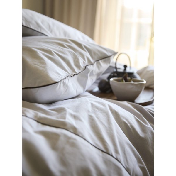 Carlton dynetrekk 140 x 200 cm - Hvit Carlton dynetrekk 140 x 200 cm - Hvit