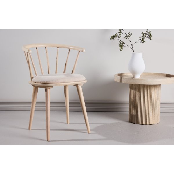 Bobby spisestol i hvitvasket gummitre - beige pute