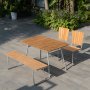 Mllan utegruppe i teak: 2 stoler med benk og spisebord 120x80 cm