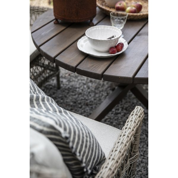 Provence utend�rs gruppe: Scottsdale rundt brunt spisebord �112 cm inkludert 4 Provence lenestoler i naturfarget kunstrotting