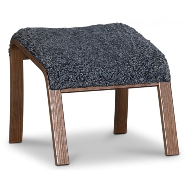 Lammet / Fushion fotskammel i saueskinn scandinavian grey - Brunbeiset eik