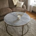 Kundebilde Accent sofabord rundt 85 - Hvit marmor / Messingfarget