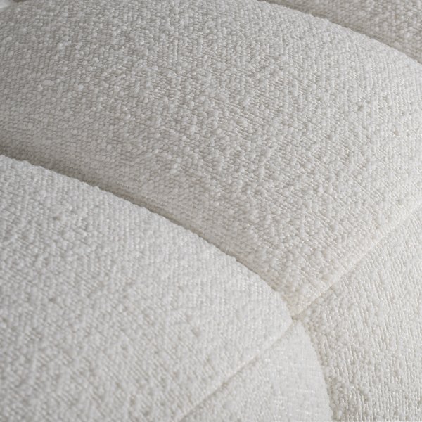 Fotskammel i et kraftig design Fotskammel i et kraftig design