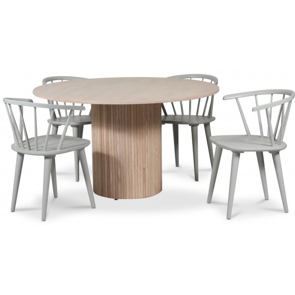 Pose spisegruppe: Bord 130 cm inkludert 4 stk Dalsland karmstoler - Whitewash