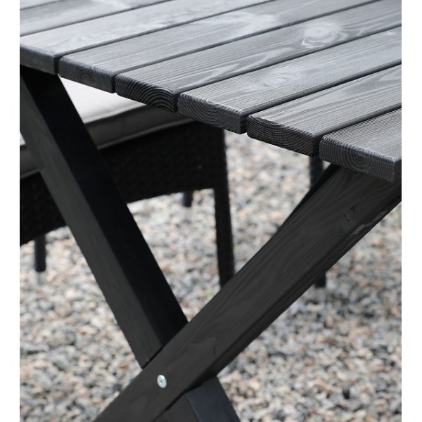 Scottsdale spisegruppe for uteplassen spisebord med 4 stk. Skanör karmstoler - Svart/Teak/Beige Scottsdale spisegruppe for uteplassen spisebord med 4 stk. Skanör karmstoler - Svart/Teak/Beige