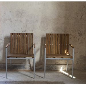 Utestol Alva - Teak/galvanisert metall Utestol Alva - Teak/galvanisert metall